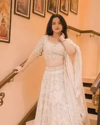 Escort Kompally